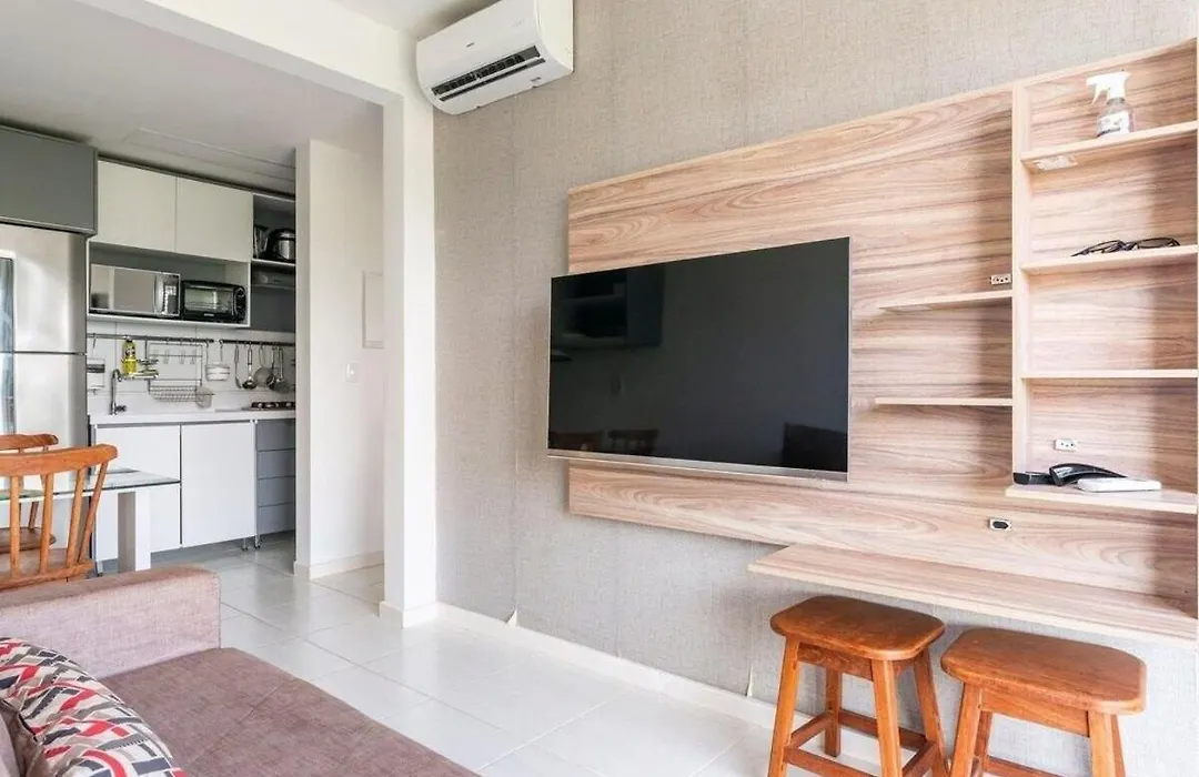 Apartamento moderno, equipado e confortável-1